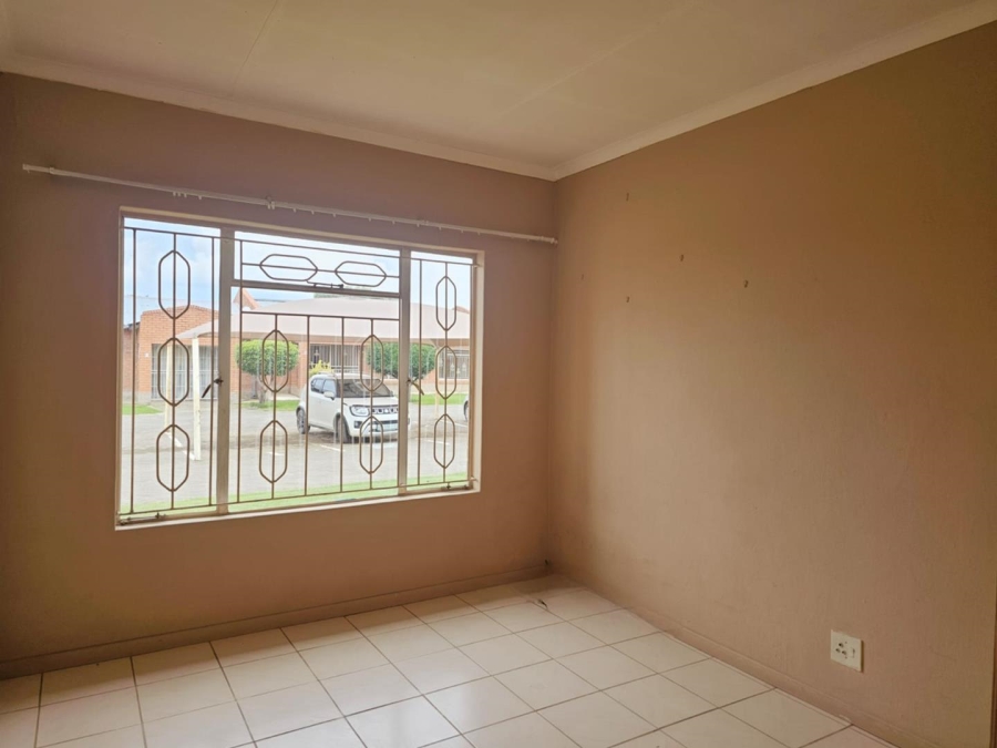 2 Bedroom Property for Sale in Ladybrand Free State